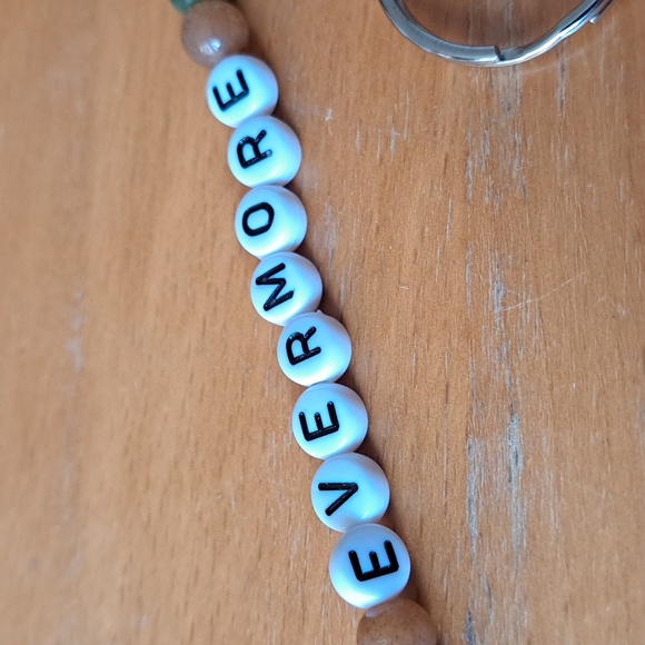 Taylor Swift Evermore key chain ring - Picture 2 of 3